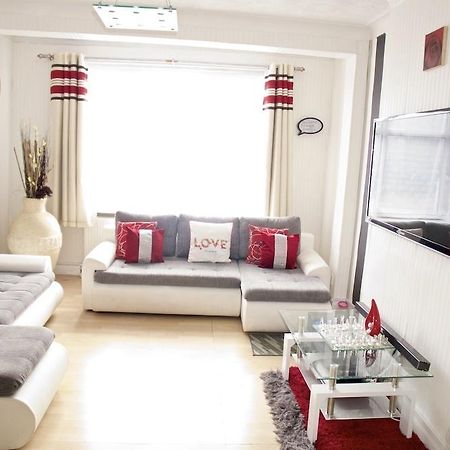 A & L Lodgings Barking  Esterno foto